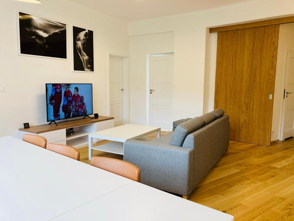 Kotel Apartment *